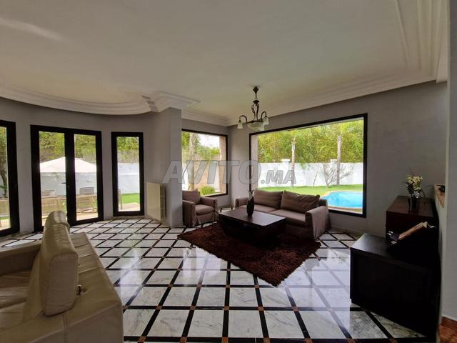Location villa jardin piscine - 2