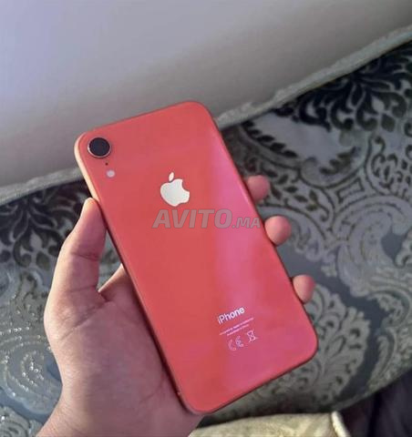 iPhone XR 64Go Turbo SIM batterie changée - 2