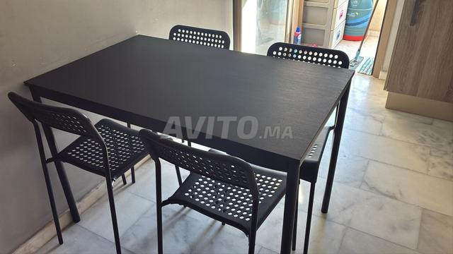 Table IKEA avec 4 chaises - 2