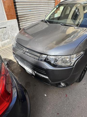 Mitsubishi Outlander - 2