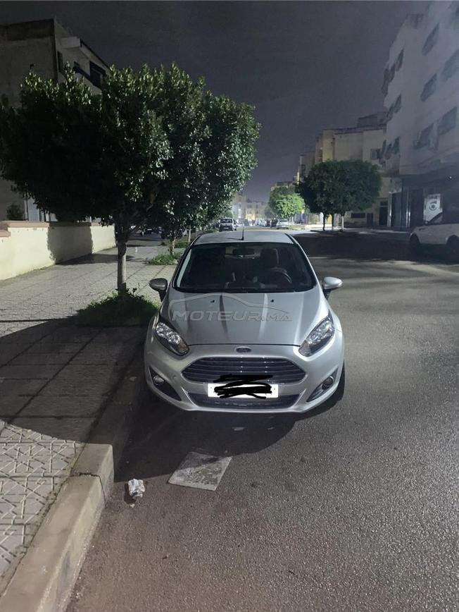 Ford Fiesta essence 1.25 2015