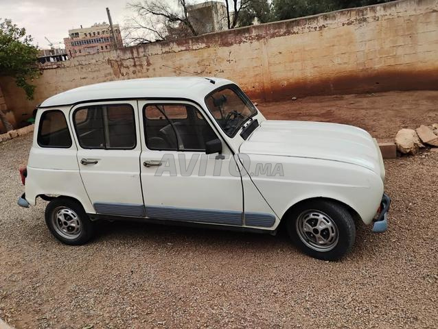 Renault R4 - 2