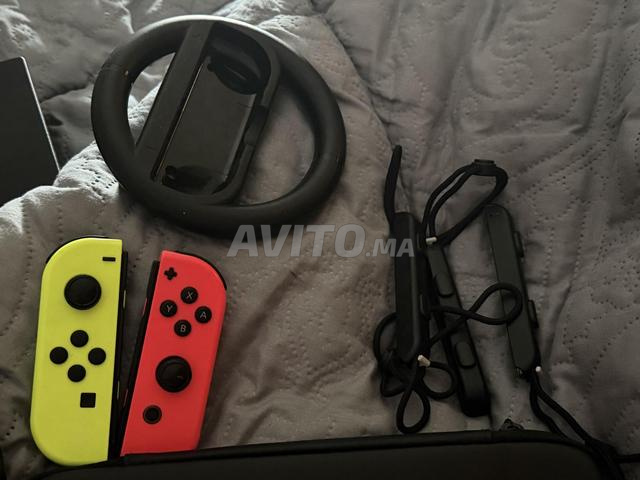 Nintendo Switch pack complet et 4 jeux - 2