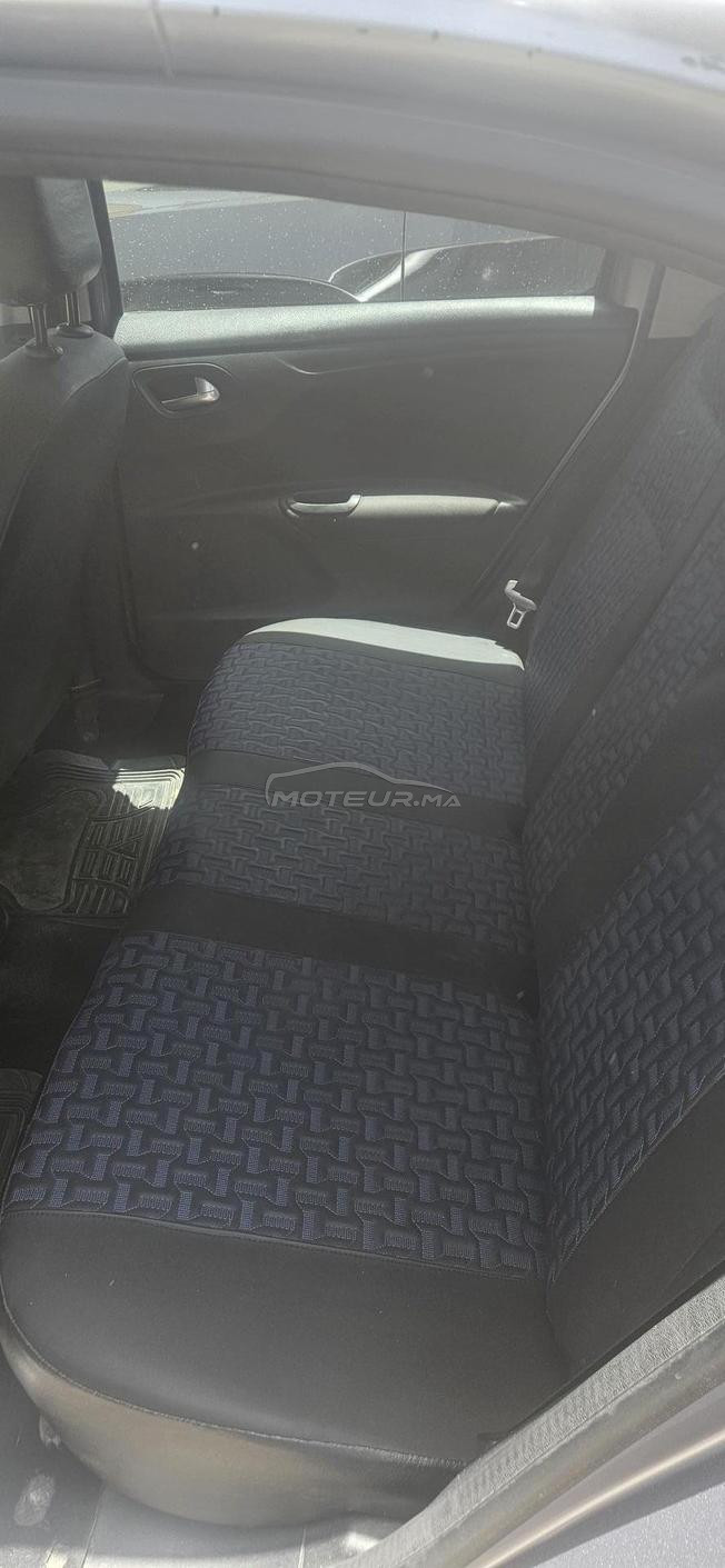 Peugeot 301 Essence Manuelle 2018 à Boujdour