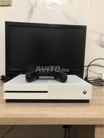 Xbox One S - 2