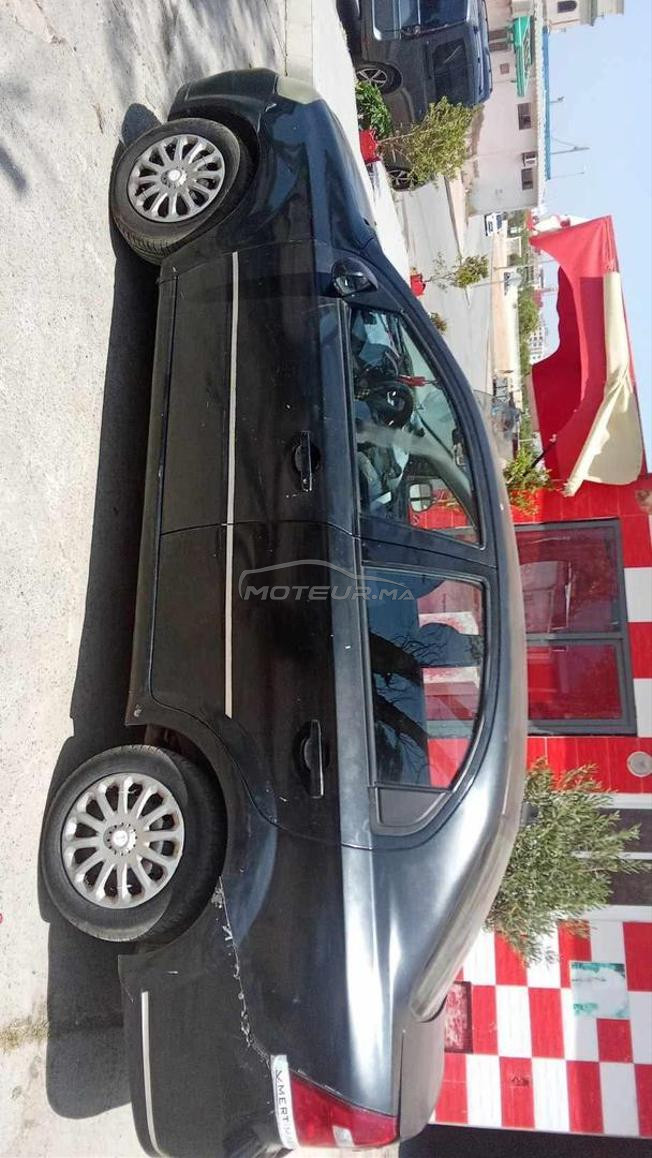 سيارة رباعية دفع