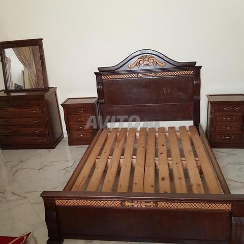 Grande chambre à coucher King size, neuve, sans matelas