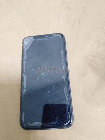 iPhone 11 normal 64G écran à réparer - 2