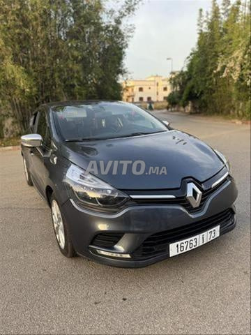 رينو كليو ديزل يدوية 2017 بالدار البيضاء
