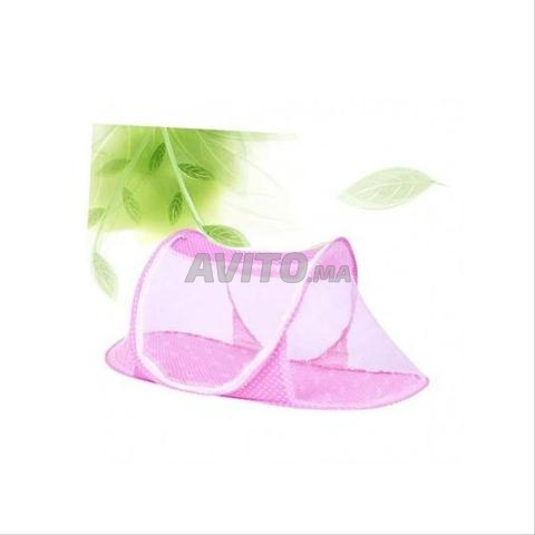 Moustiquaire pliable pour lit de bébé en bon état - 2