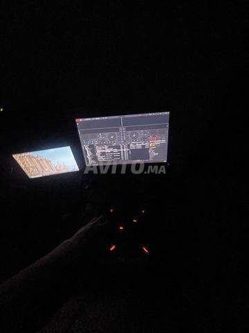 Hercules DJControl Instinct - 2