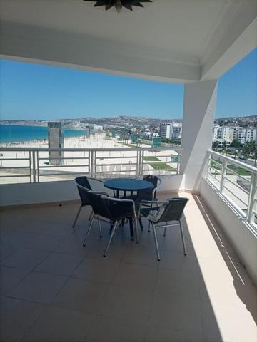 Appartements à louer à la journée à Tanger près de la mer et de la gare TGV