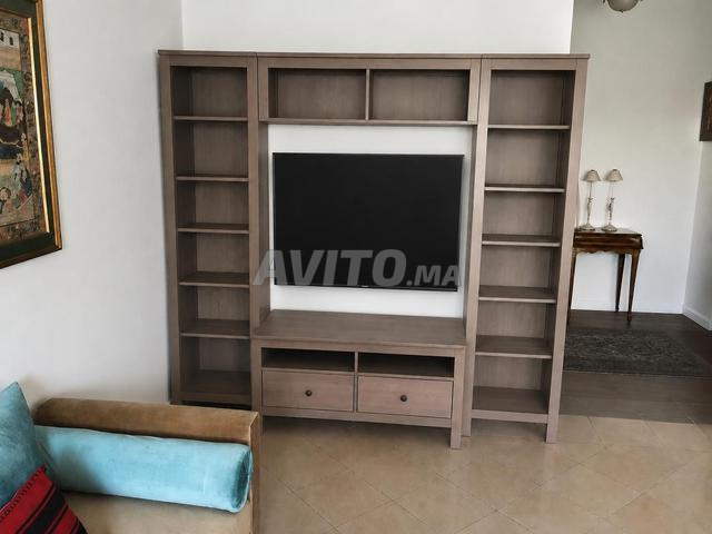 Très belle bibliothèque et meuble TV