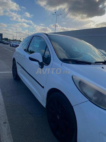 Peugeot 207 Diesel Manuelle 2010 à Casablanca - 2