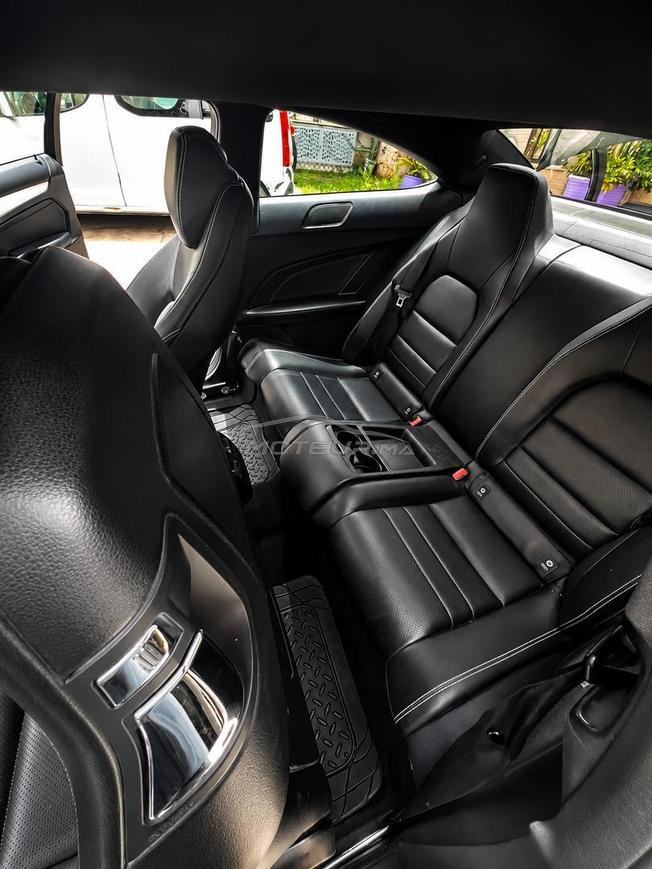 Mercedes Classe E coupé Diesel Automatique 2012