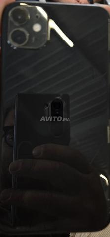 iPhone 11 256G état neuf - 2