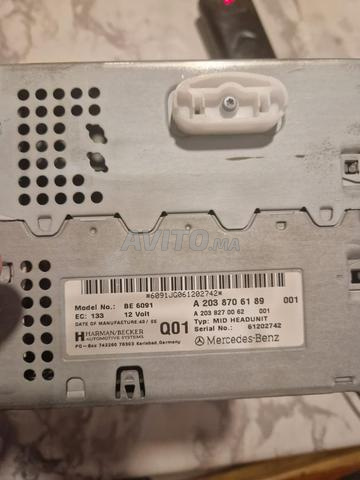 Radio d'origine pour Mercedes C-Class W203 modèle 2005 - 2