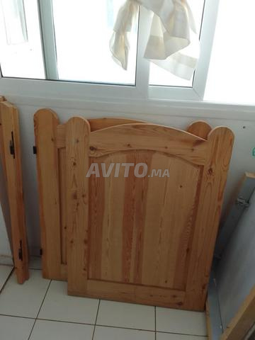 Vendre porte en bois pour jardin escalier