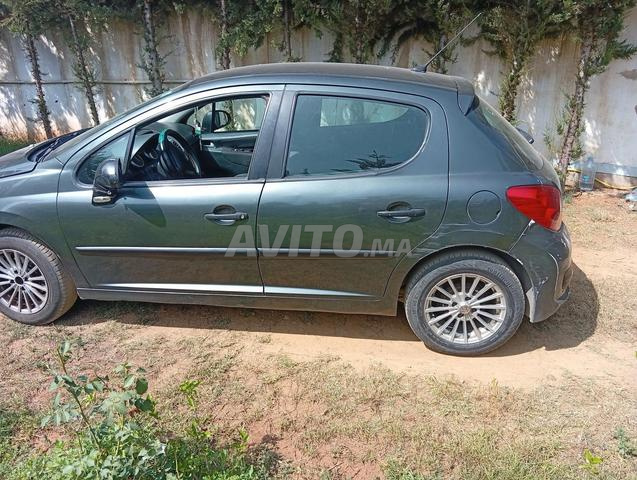 Peugeot 207 - 2