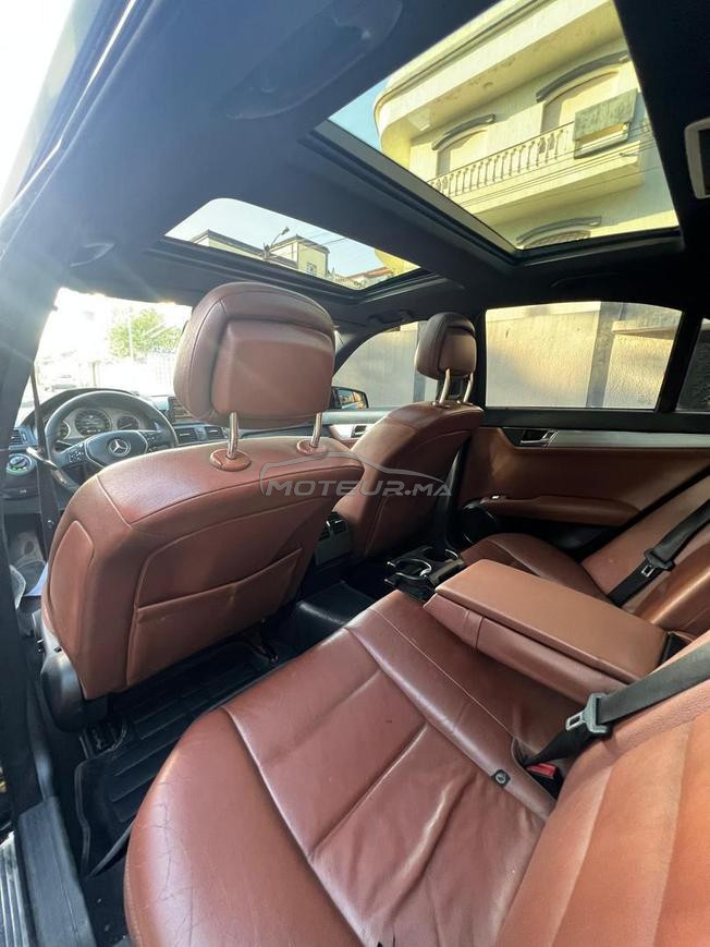 Mercedes-Benz 204- 320 Automatique 2008 à Tanger