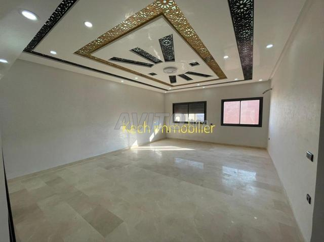 Joli appartement 3 chambres vide avec piscine - 2