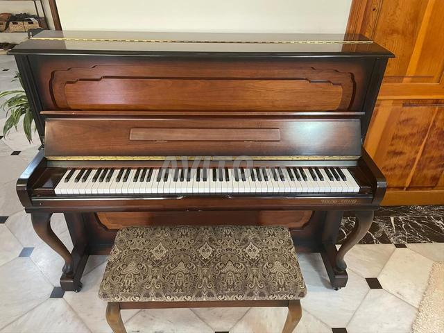 Piano Young Chang authentique - avec banquette - en excellent état - 2