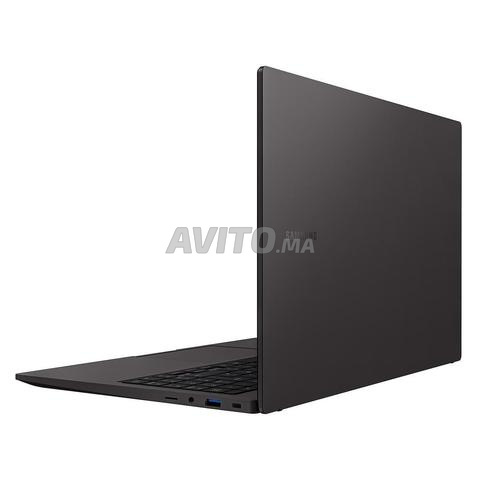 SAMSUNG 750XED - 2