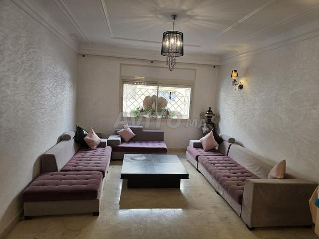 Salon mauv en velours modulable des coulisses