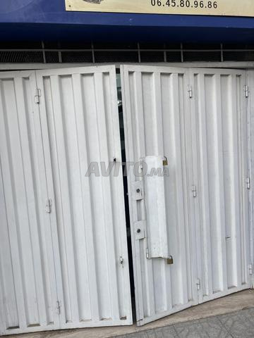 Porte en fer pour garage ou local commercial