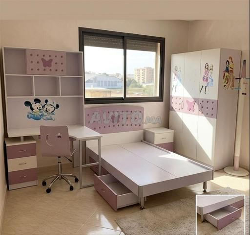 Chambre à coucher complète pour fille