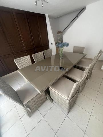 Très belle table d’exterieure à manger à vendre - 2