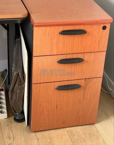 Bureau simple avec 2 meubles de rangements - 2