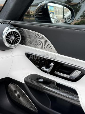مرسيدس بنز الفئة SL63 AMG