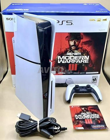 PS5 Slim standard avec les jeux