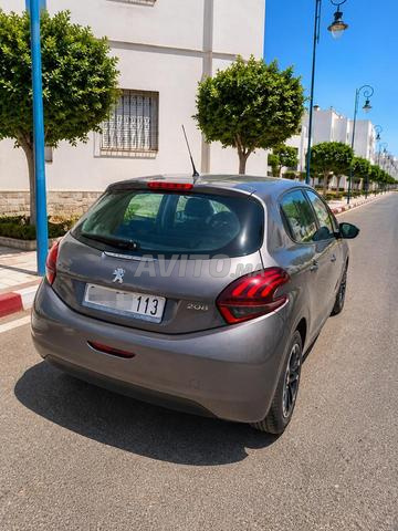 Peugeot 208 DIESEL - 2
