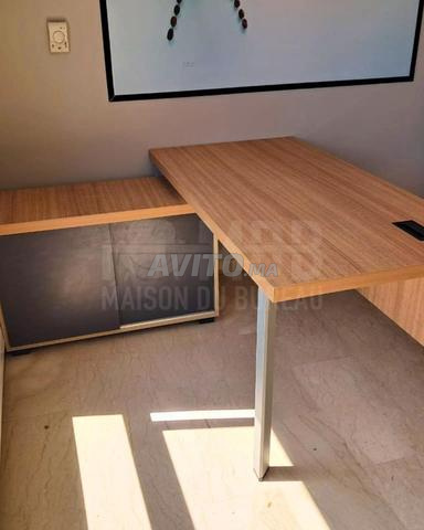 Bureau piètement métallique WW