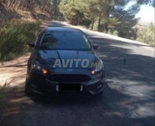 Ford Focus Diesel Manuelle 2018 à Demnate - 2