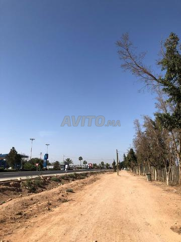 أرض مسيجة 800 م قرب مطار المسيرة أكادير