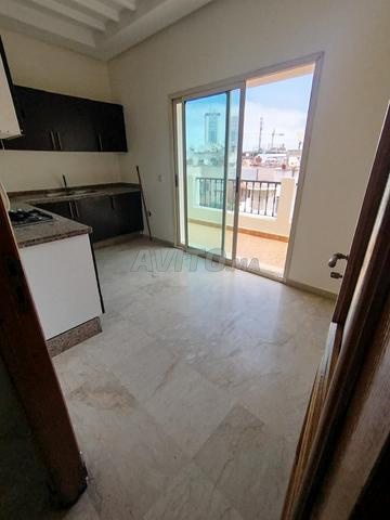 Appartement à louer 80 m² à Casablanca - 2
