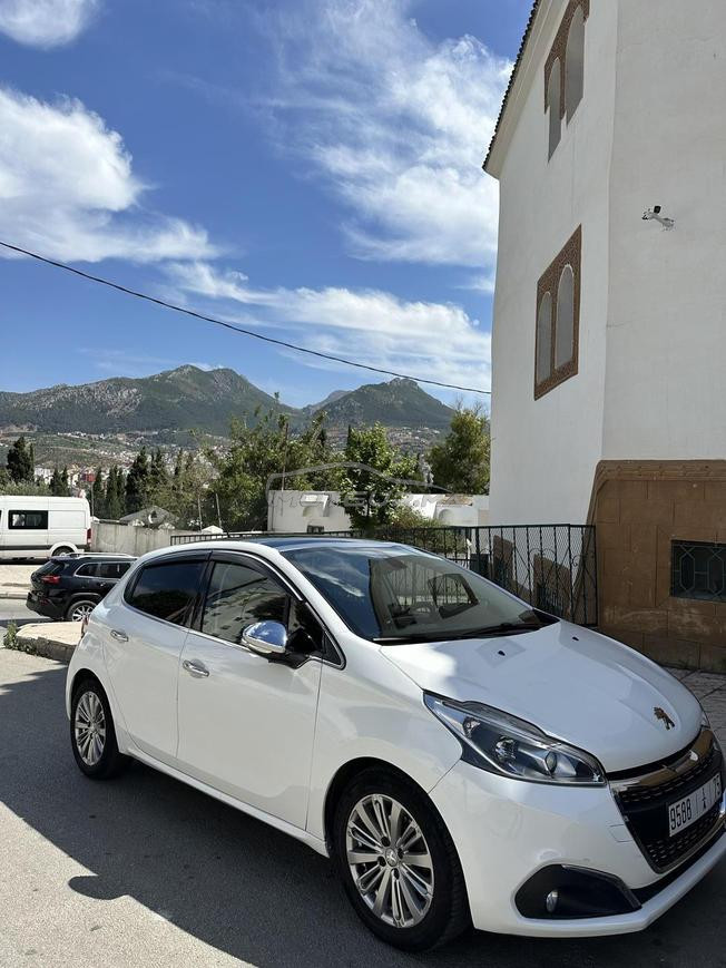 Peugeot 208 Diesel Manuelle 2019 à Tétouan