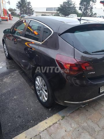 Opel Astra 2016 automatique - 2