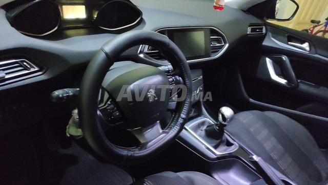 Peugeot 308 Diesel Manuelle 2015 à Tanger - 2
