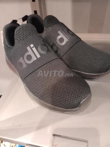 Espadrilles Adidas original pointure 44 neuf