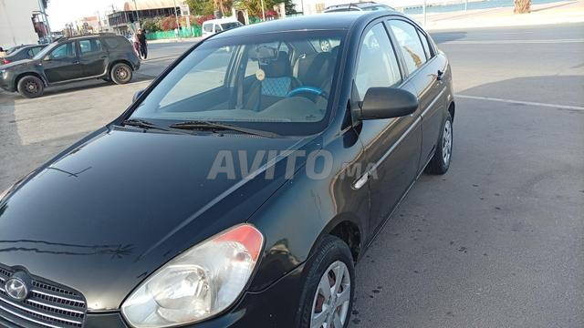 Hyundai Accent Essence Manuelle 2010 à Dakhla - 2