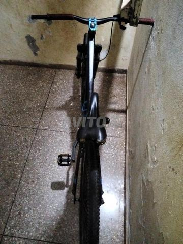 Vélo de route en bon état