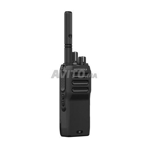 Motorola R2 UHF Talkie Walkie - 2