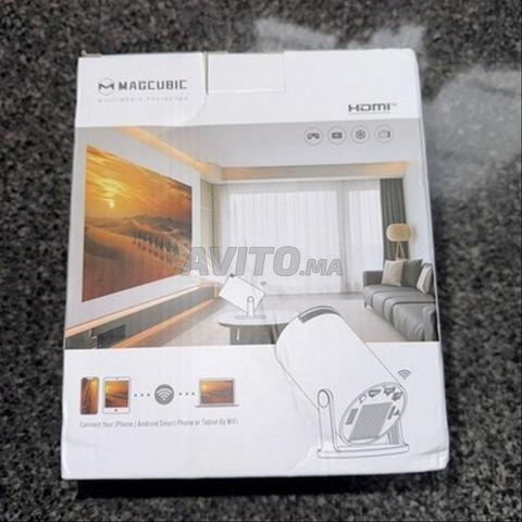 ⚽🏆 HY300 Pro Smart Projector - 2