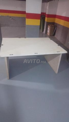 Table en bois 1,50/ 1.20 m - 2