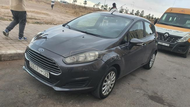 ford fiesta 2016 bonne etat.