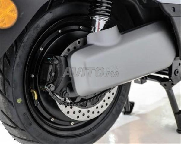 SCOOTER ÉLECTRIQUE YADEA E8S - 2